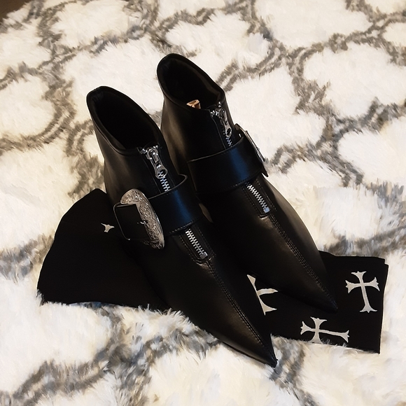 goth pikes Shoes - Goth pikes and tights